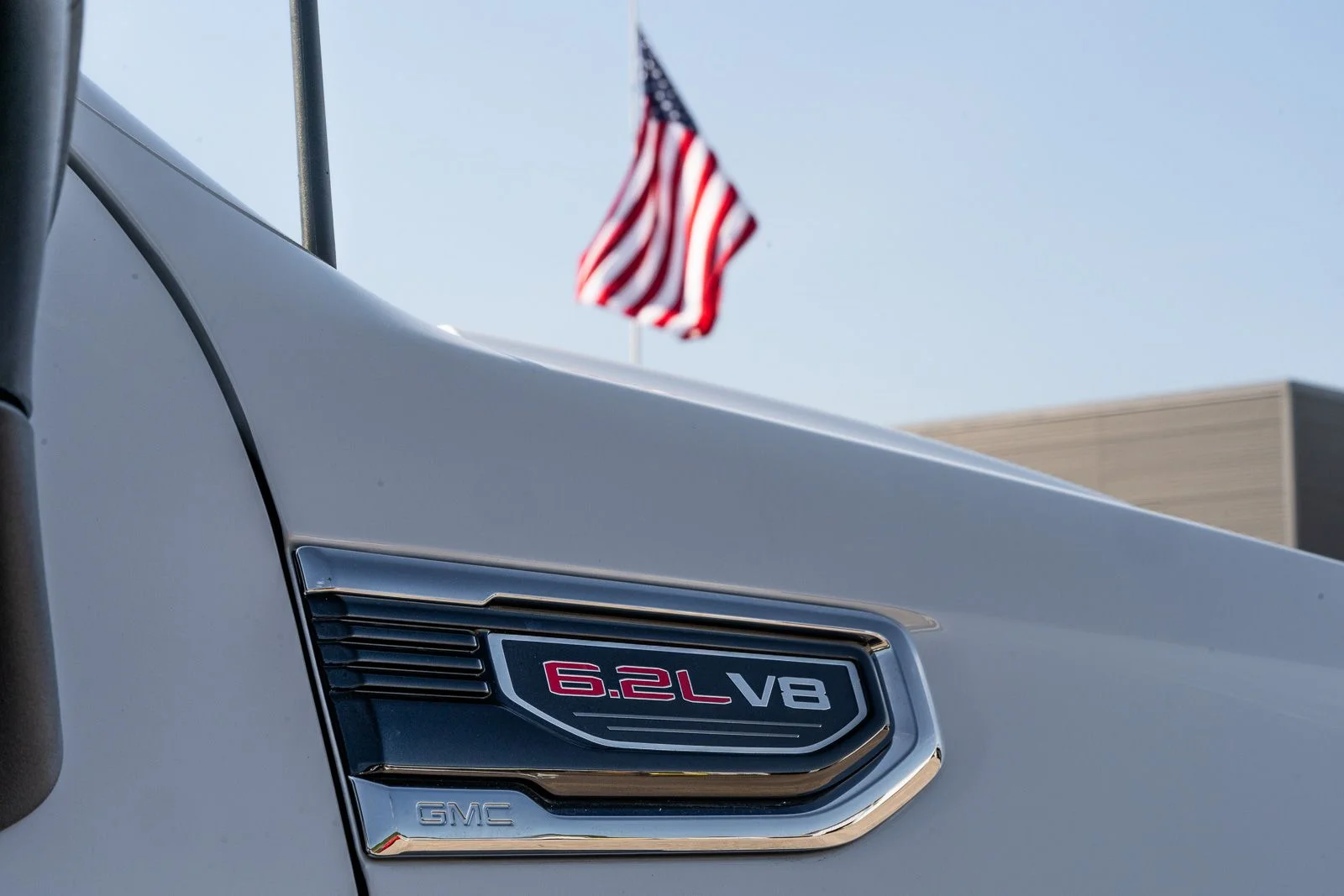 Used 2024 White GMC Denali image 10