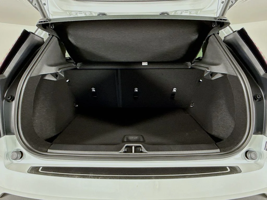 New 2026 White Volvo Twin Motor Performance Ultra image 26