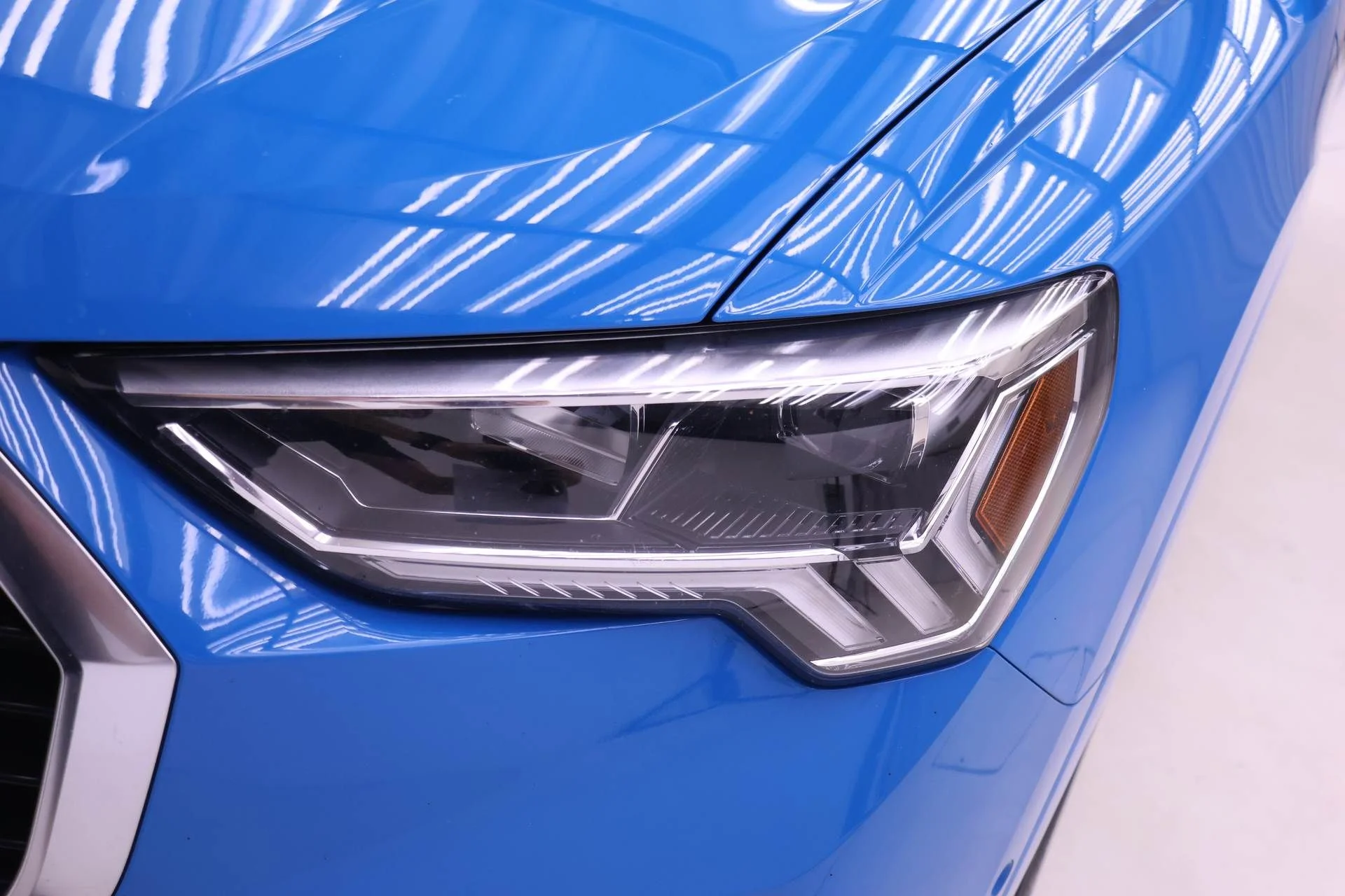 Used 2019 Blue Audi 2.0T Prestige image 24