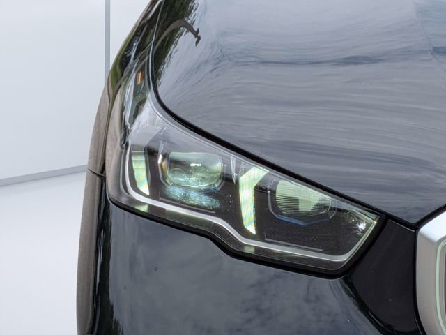 Used 2025 Black BMW 530i image 9