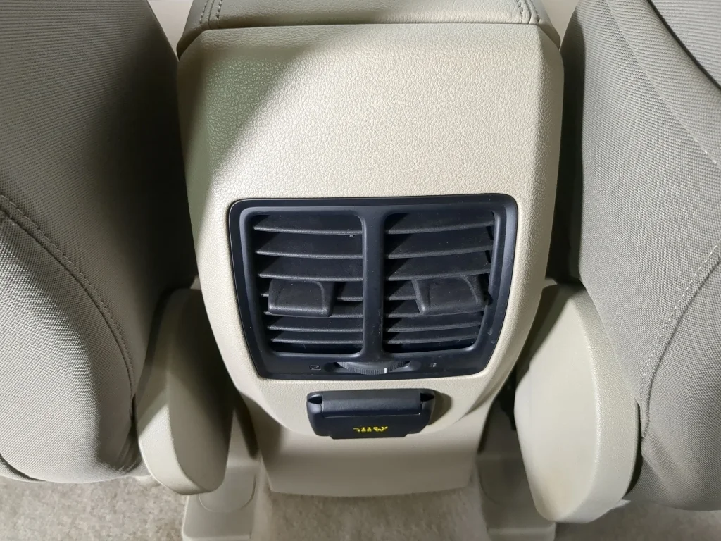 Used 2016 Red Ford SE image 22