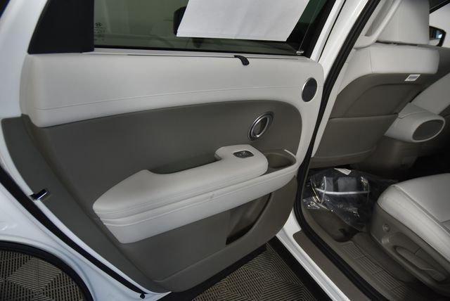 New 2026 White Hyundai SEL Premium 7P image 79