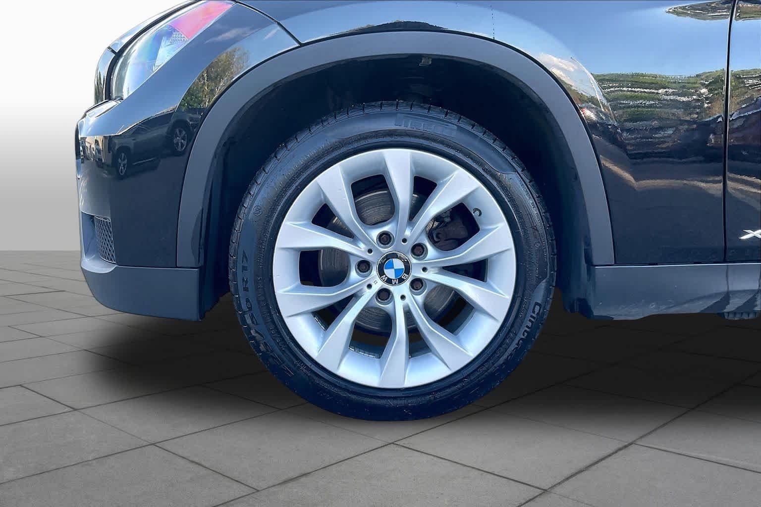 Used 2014 Black Sapphire Metallic BMW xDrive28i image 10