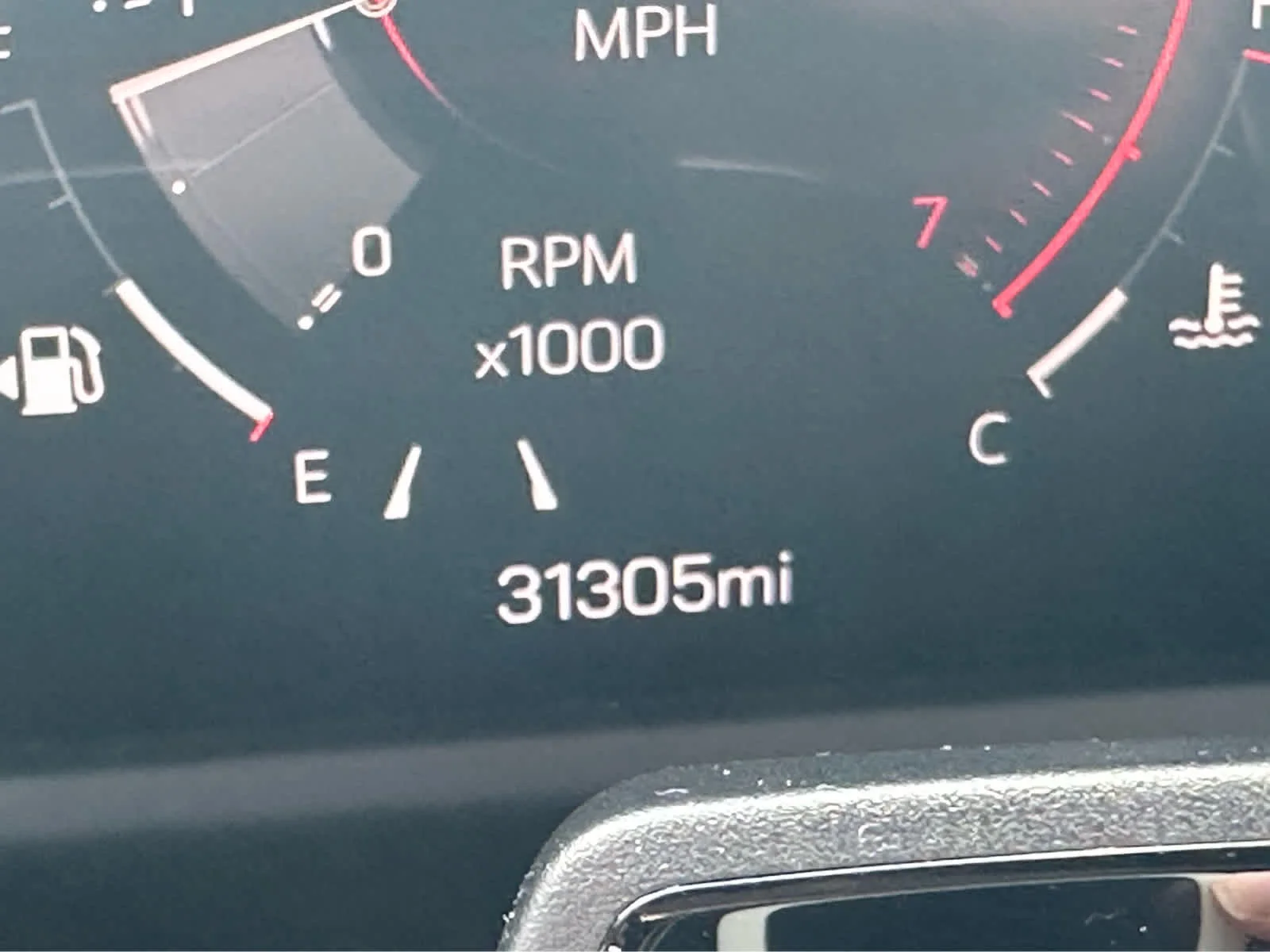Used 2025 Downpour Metallic GMC FWD Denali image 14