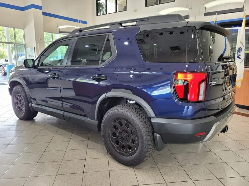 New 2026 Obsidian Blue Pearl Honda TRAILSPORT BLACKOUT AWD image 6