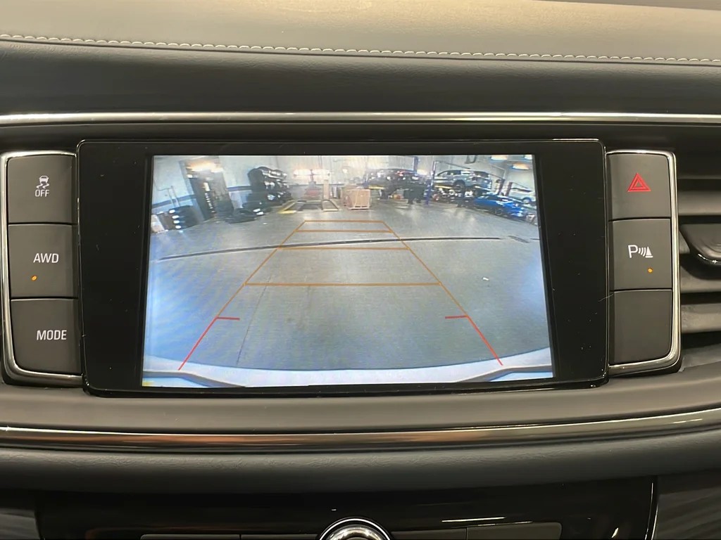 Used 2019 White Buick Essence image 9