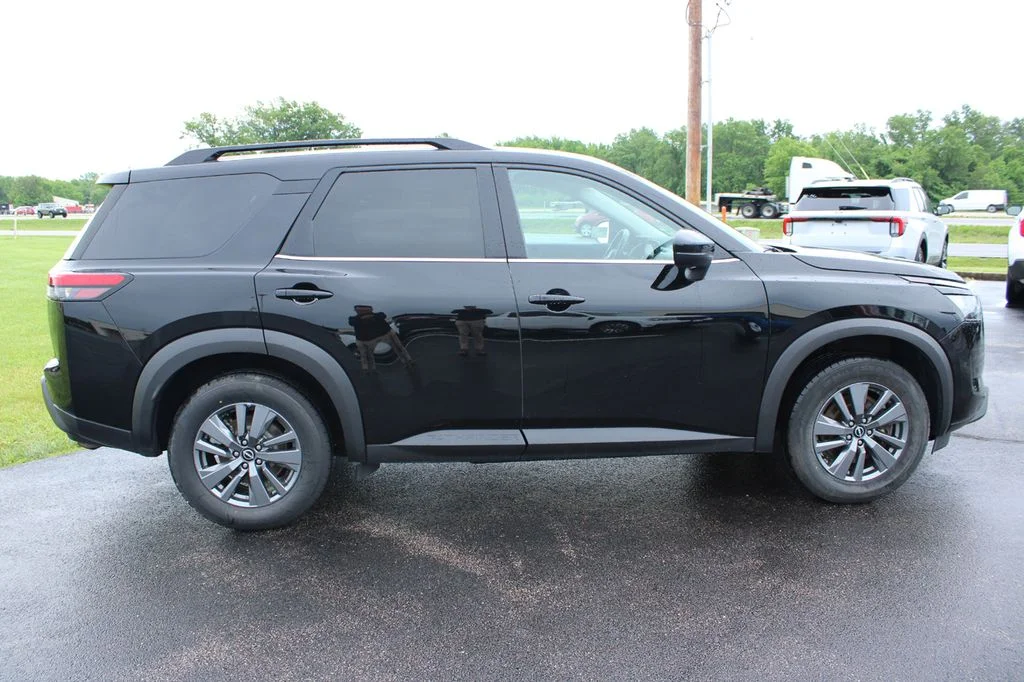 Used 2024 Super Black Nissan SV image 13