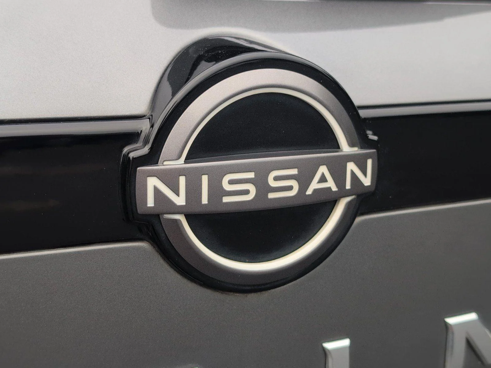 Used 2022 Gun Metallic Nissan SV image 6