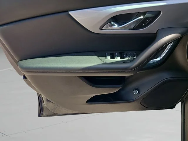 Used 2021 IRON GRAY METALLIC Chevrolet LT image 18