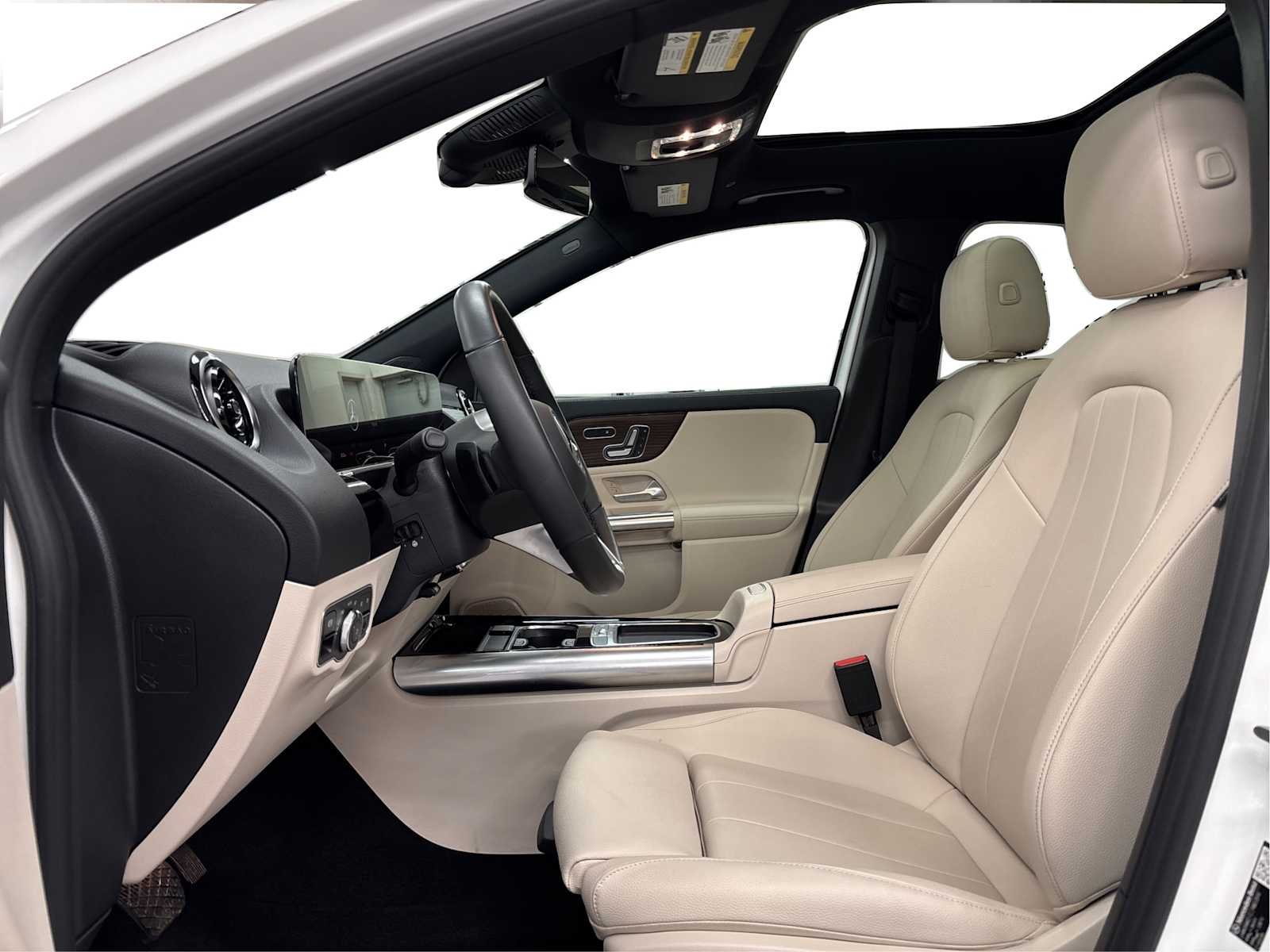 Used 2026 Polar White Mercedes-Benz GLA 250 image 9
