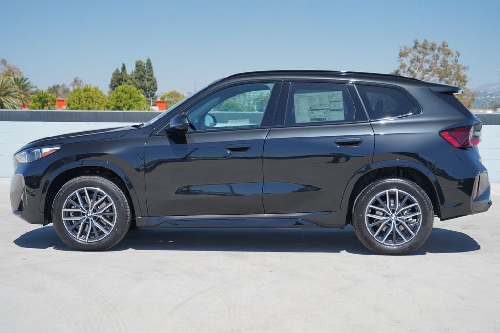 New 2027 Black Sapphire Metallic BMW xDrive28i image 4