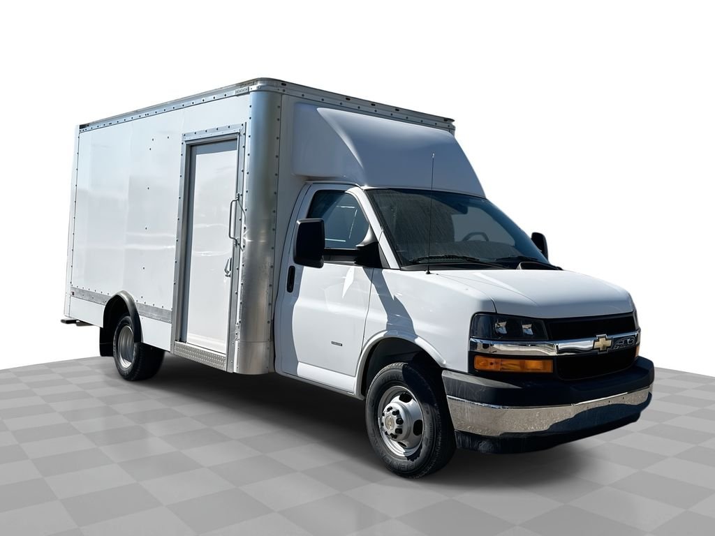 2024 Chevrolet Express Cutaway