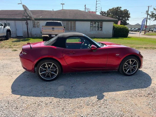 Used 2022 Red Mazda Grand Touring image 15
