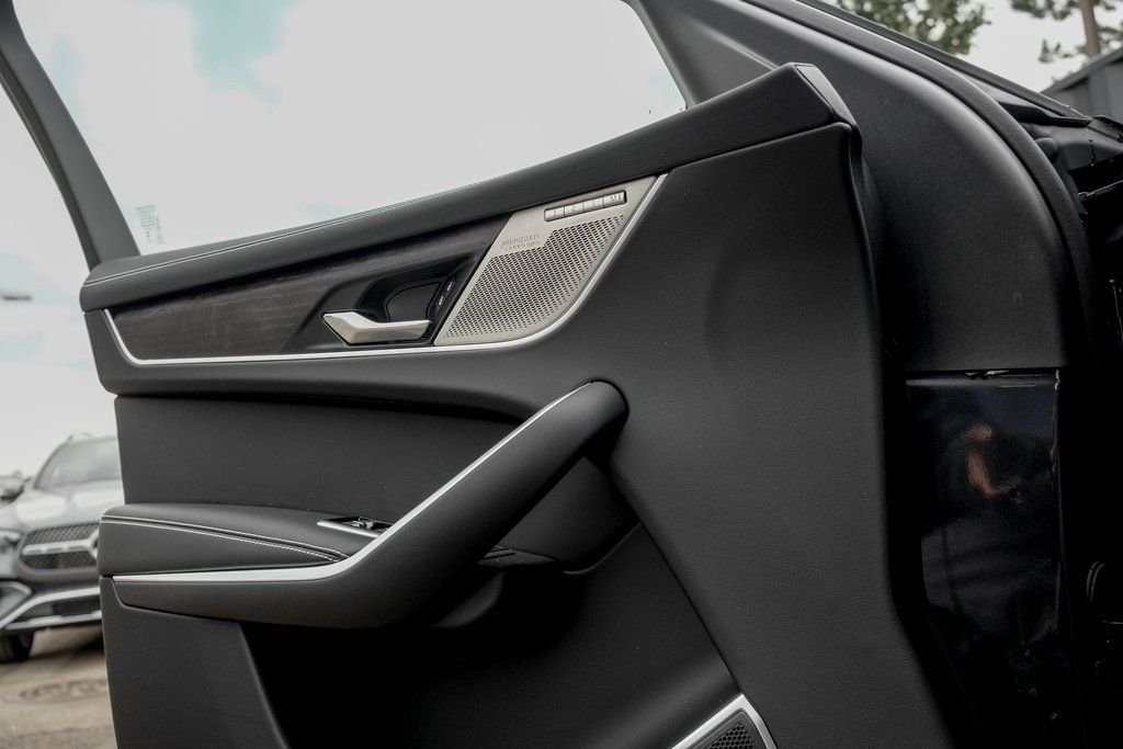 2026 Jaguar F-Pace R-Dynamic S - Photo 11