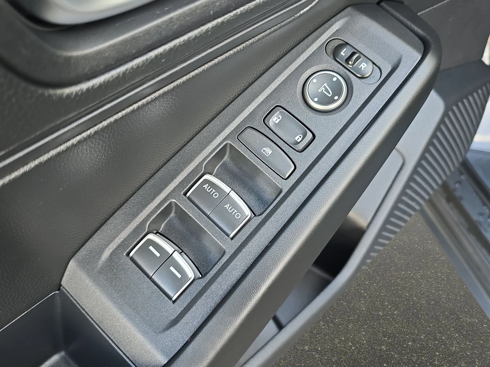 2024 Honda Accord LX - Photo 25