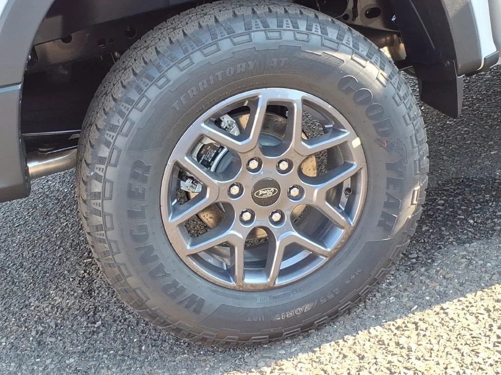 New 2026 Avalanche Ford XLT image 7