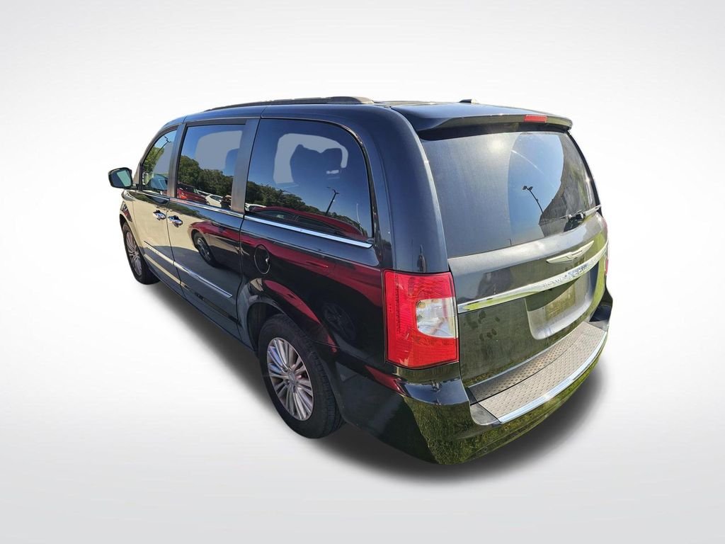 Used 2015 Black Chrysler Touring-L image 13