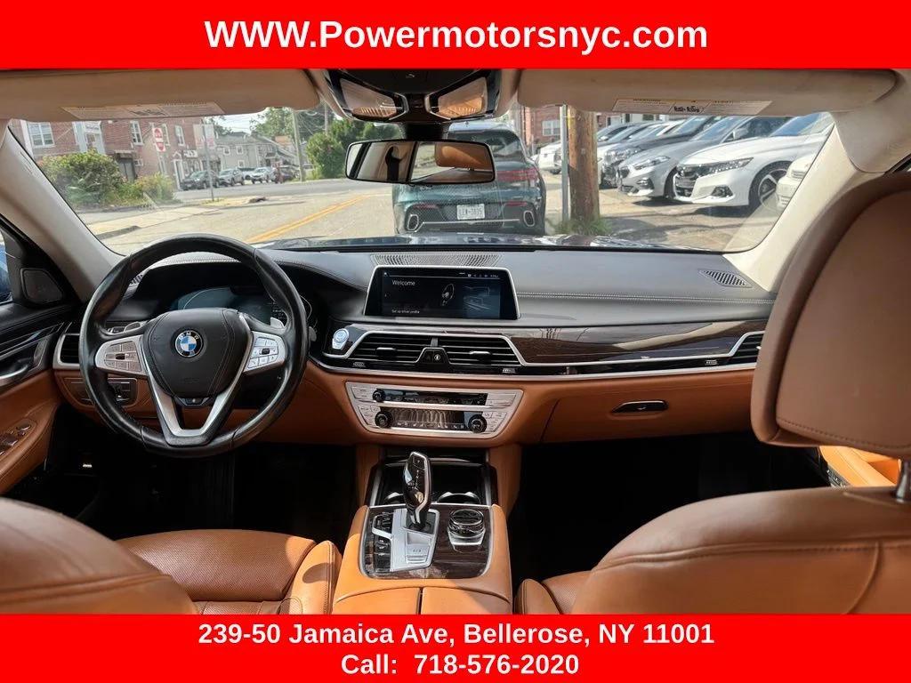 Used 2022 Blue BMW 750i xDrive image 35