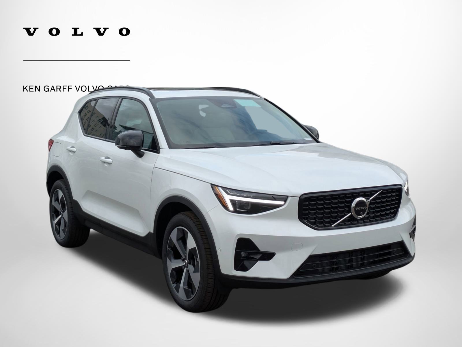 2026 Volvo XC40 B5 Plus Dark AWD's photo