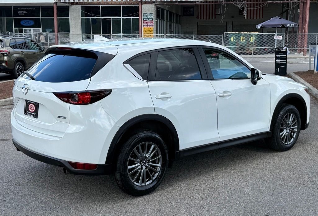 Used 2017 White Mazda Touring image 8