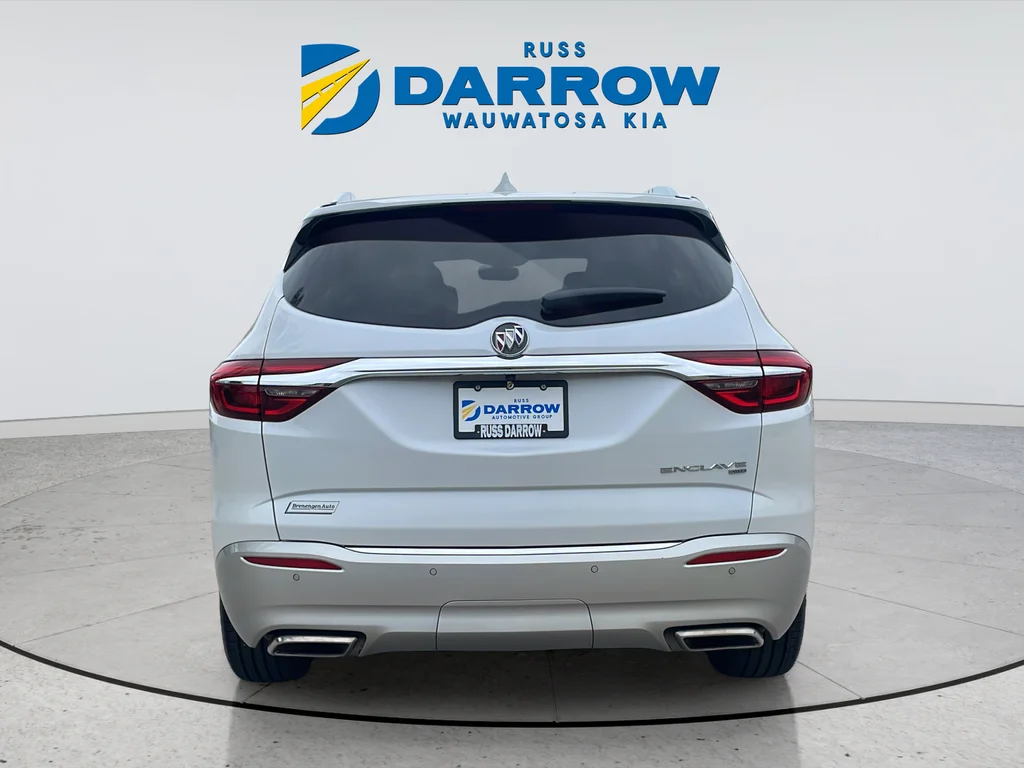 Used 2019 White Buick Essence image 4