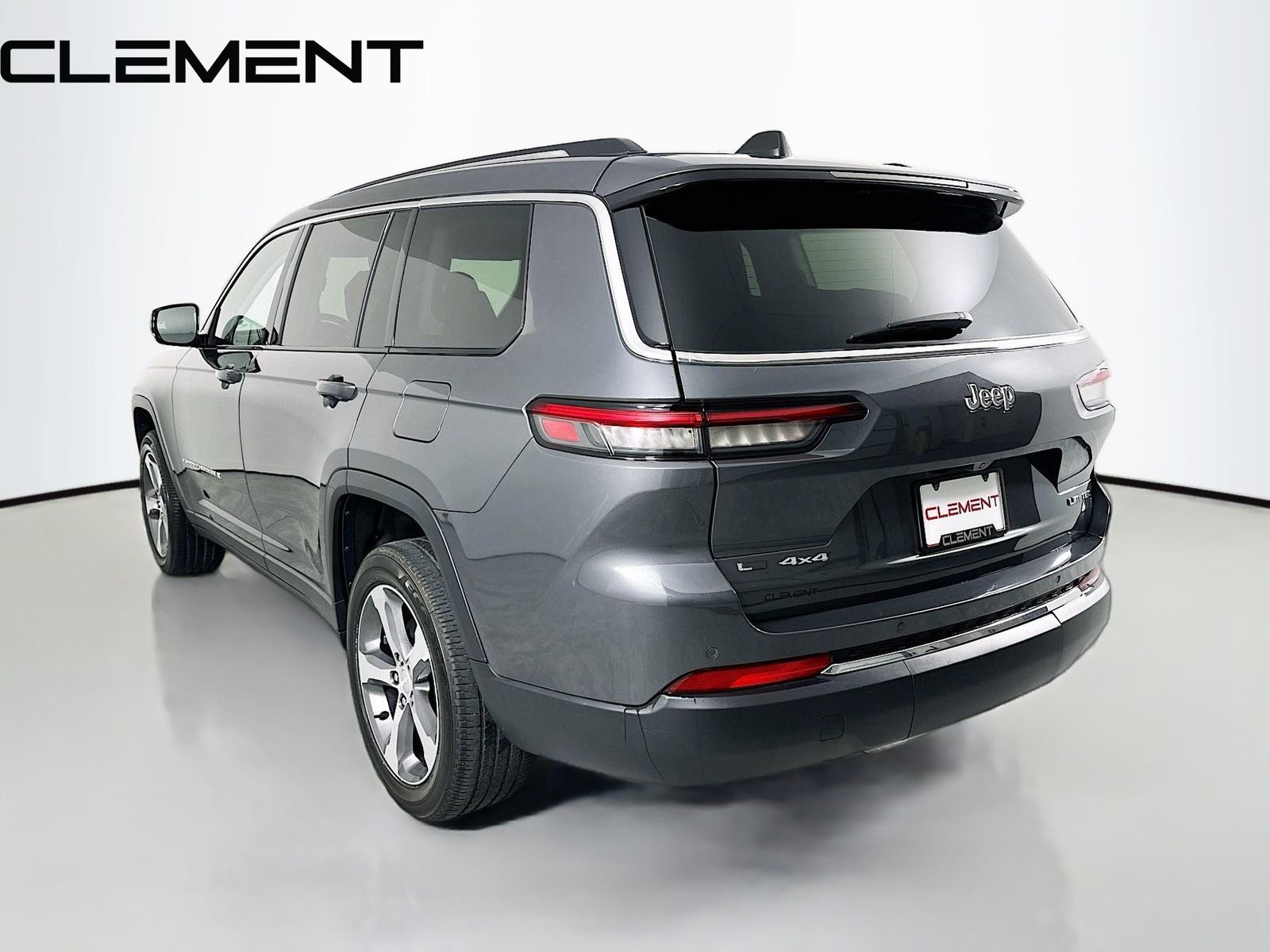 Used 2023 Gray Jeep Limited image 10