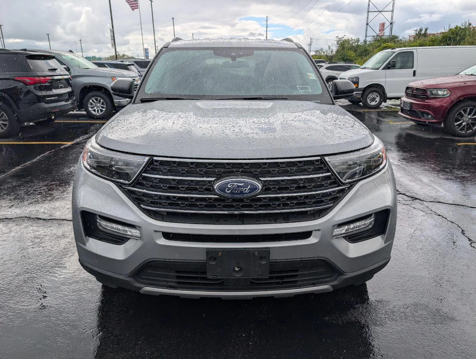 Used 2023 Gy Ford XLT image 2