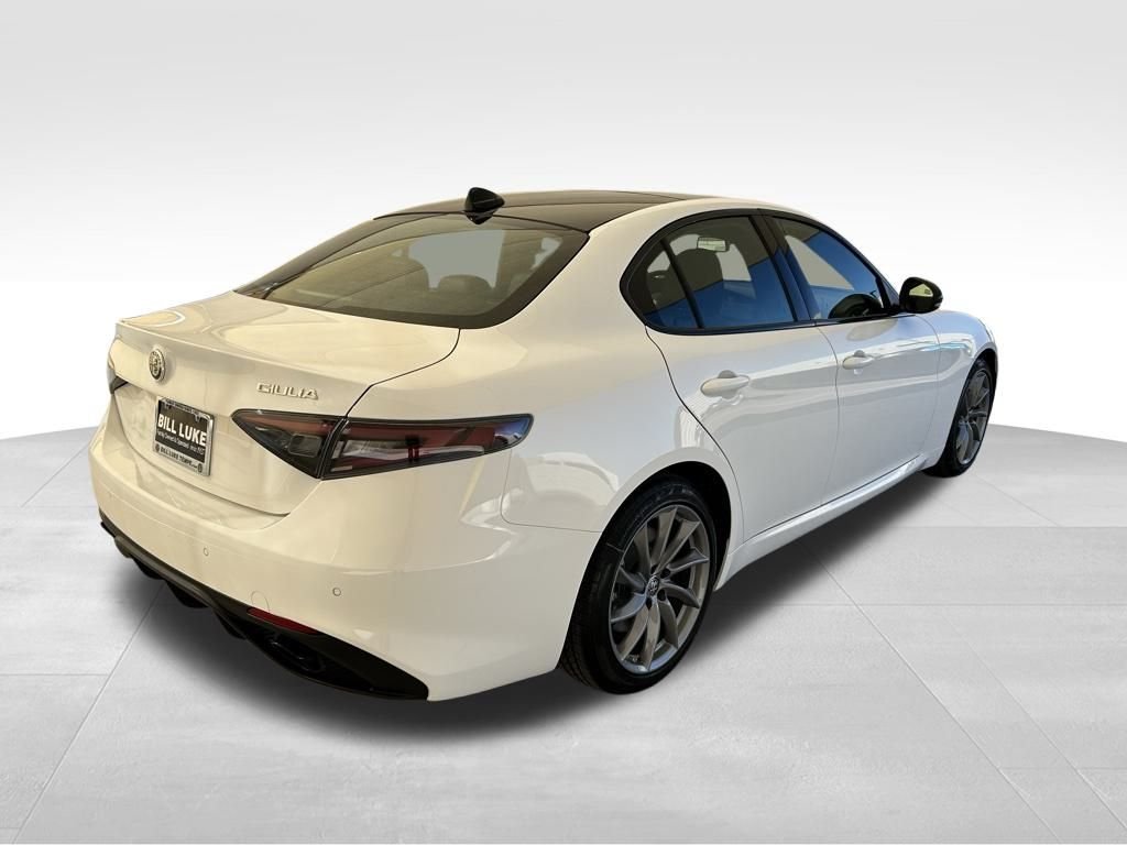 2025 Alfa Romeo Giulia Base - Photo 7