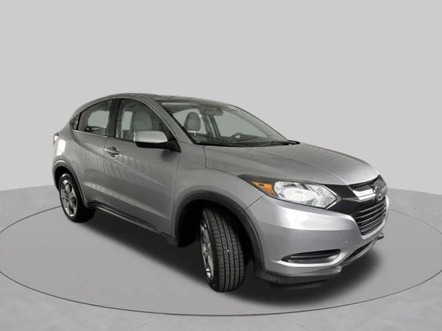 Used 2017 Silver Honda LX image 4