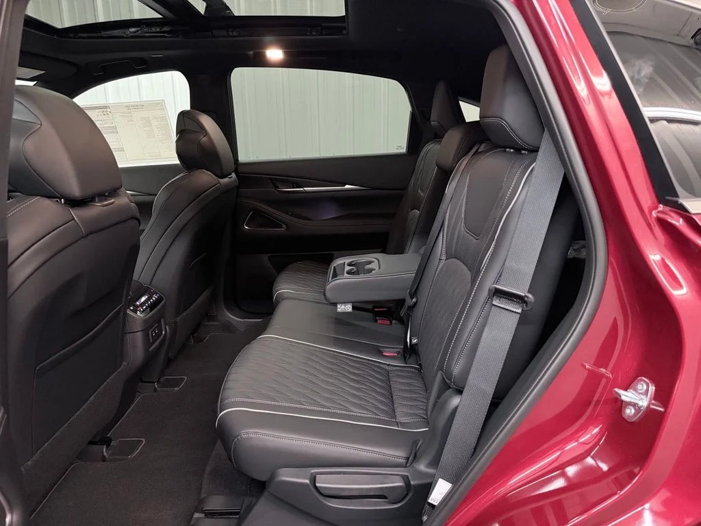 New 2027 2T SUN RED INFINITI Autograph AWD image 32
