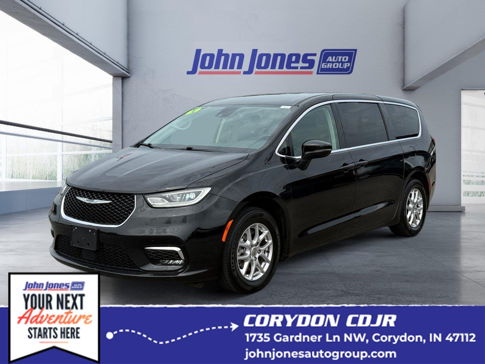 Used 2023 Brilliant Black Crystal Pearlcoat Chrysler Touring L image 1
