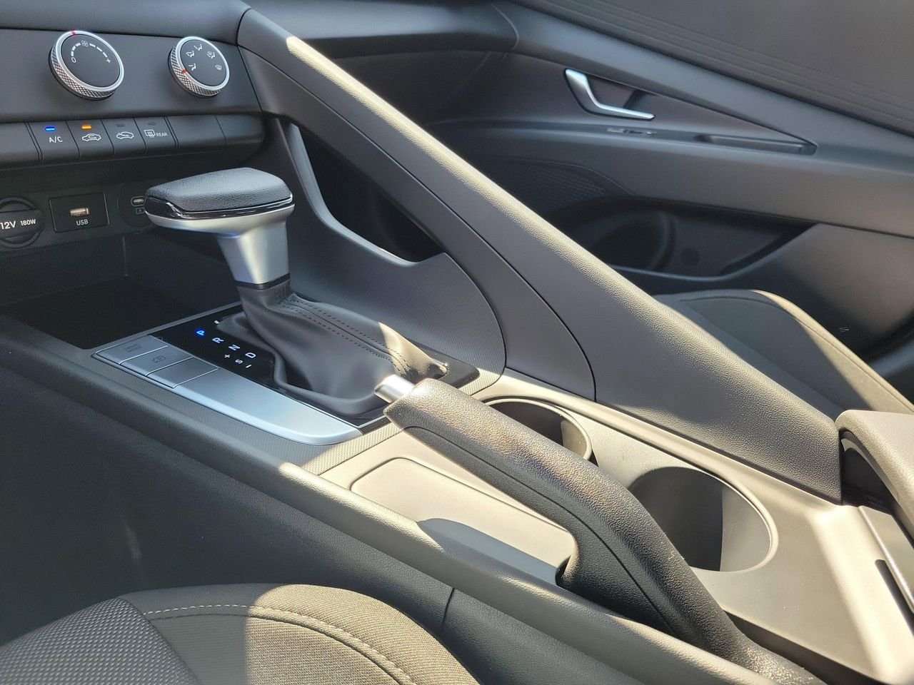 New 2026 Serenity White Hyundai SE image 29