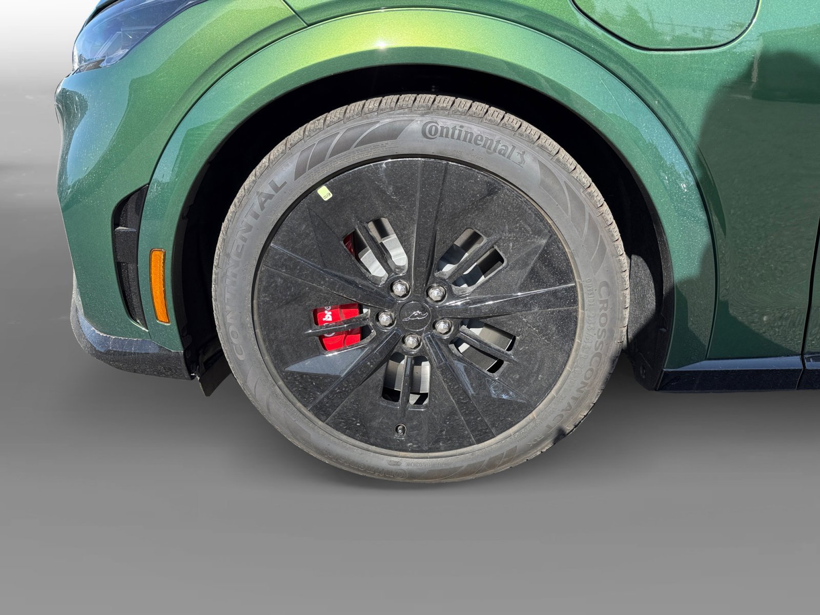 New 2026 Eruption Green Metallic Ford GT image 9
