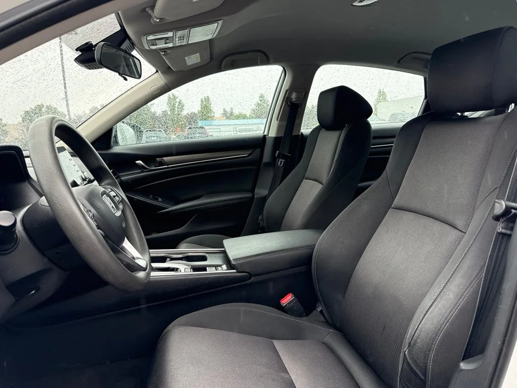 Used 2019 Platinum White Pearl Honda LX image 9
