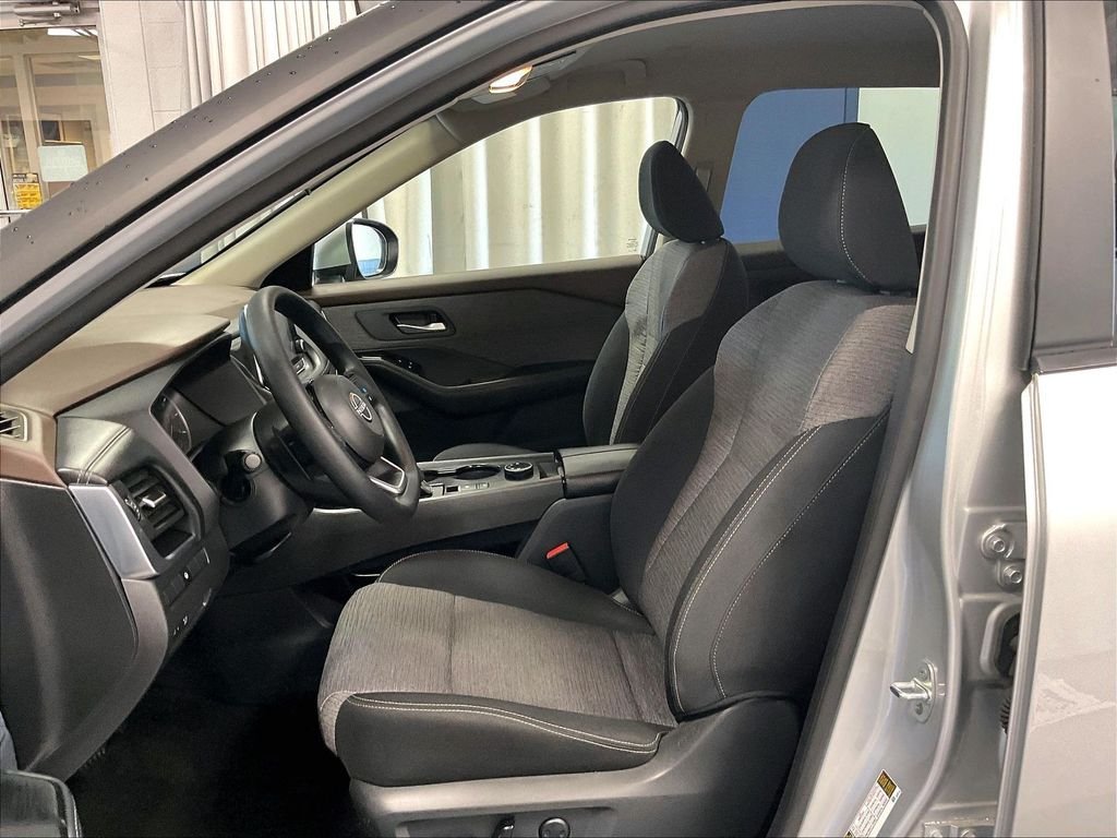 Used 2023 Silver Nissan SV image 10