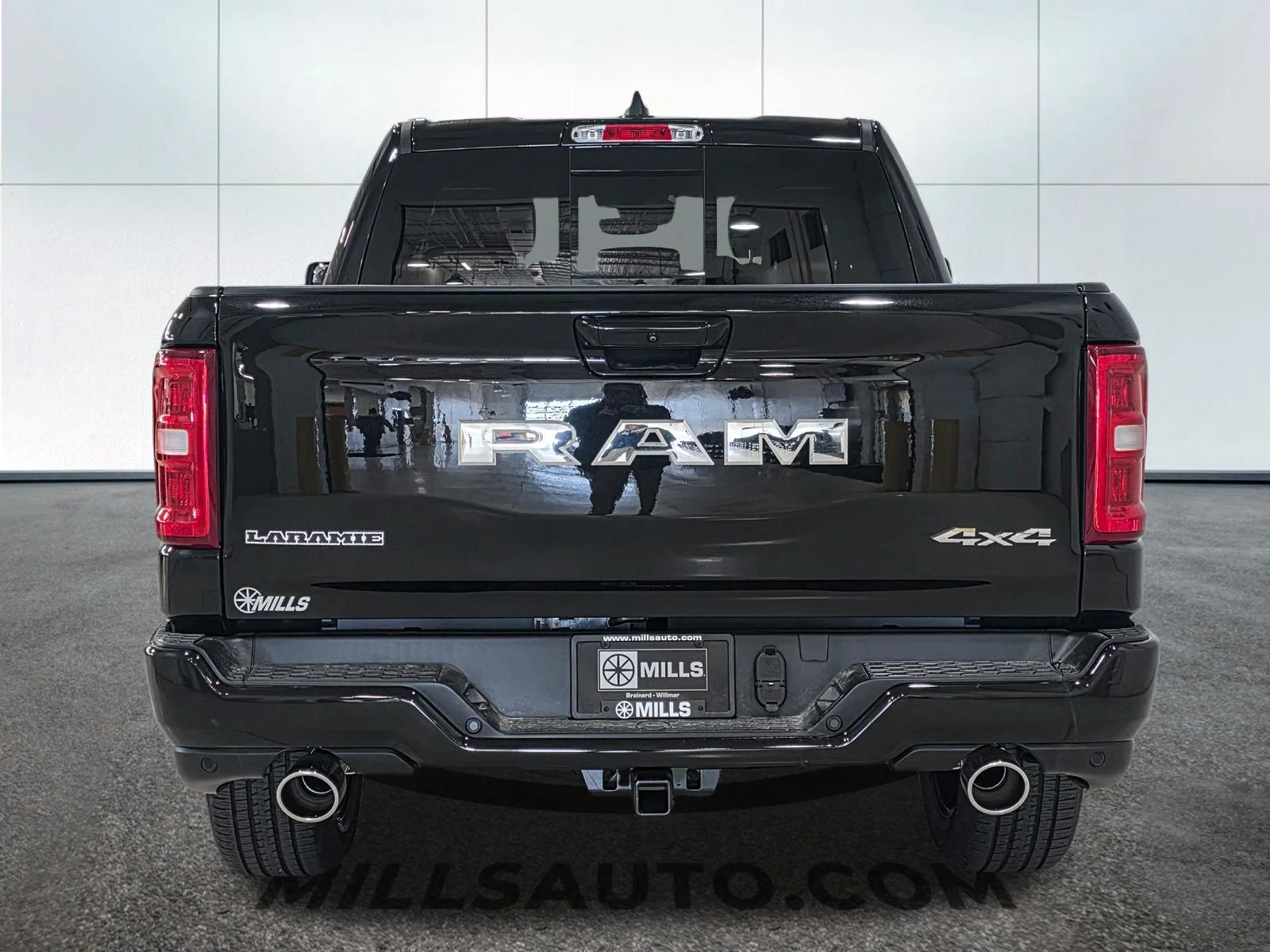 2026 RAM 1500 Laramie - Photo 6