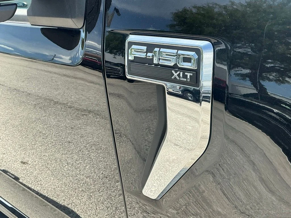 Used 2025 Black Ford XLT image 12