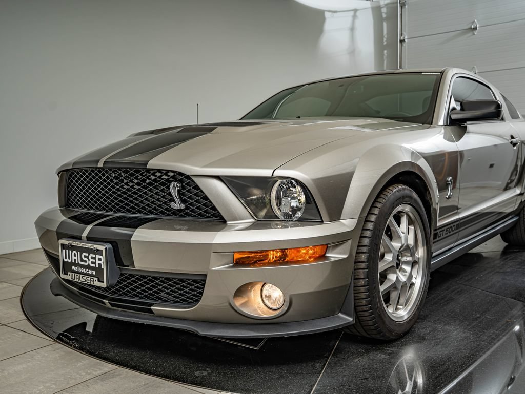 Used 2009 Vapor Silver Clearcoat Metallic Ford Shelby GT500 image 14