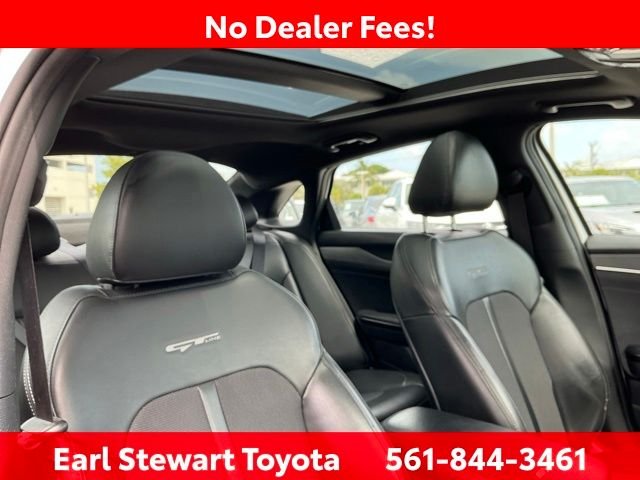 Used 2021 White Kia GT-Line image 33