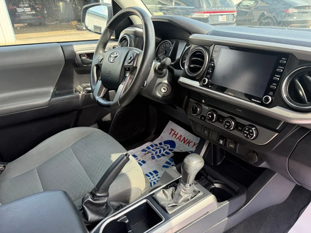 Used 2020 Gray Toyota SR5 image 15