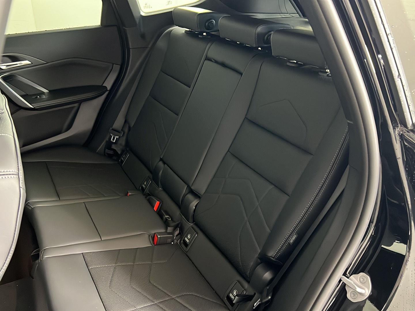 New 2026 Jet Black BMW xDrive28i image 8