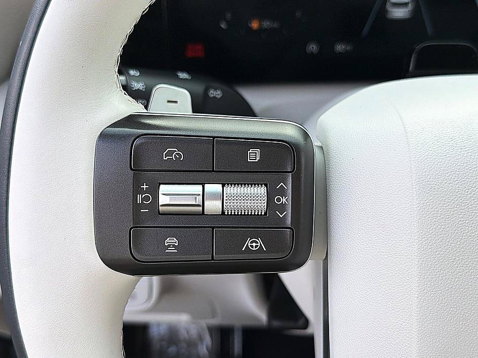 Used 2026 Ecotronic Gray Pearl Hyundai Calligraphy image 17