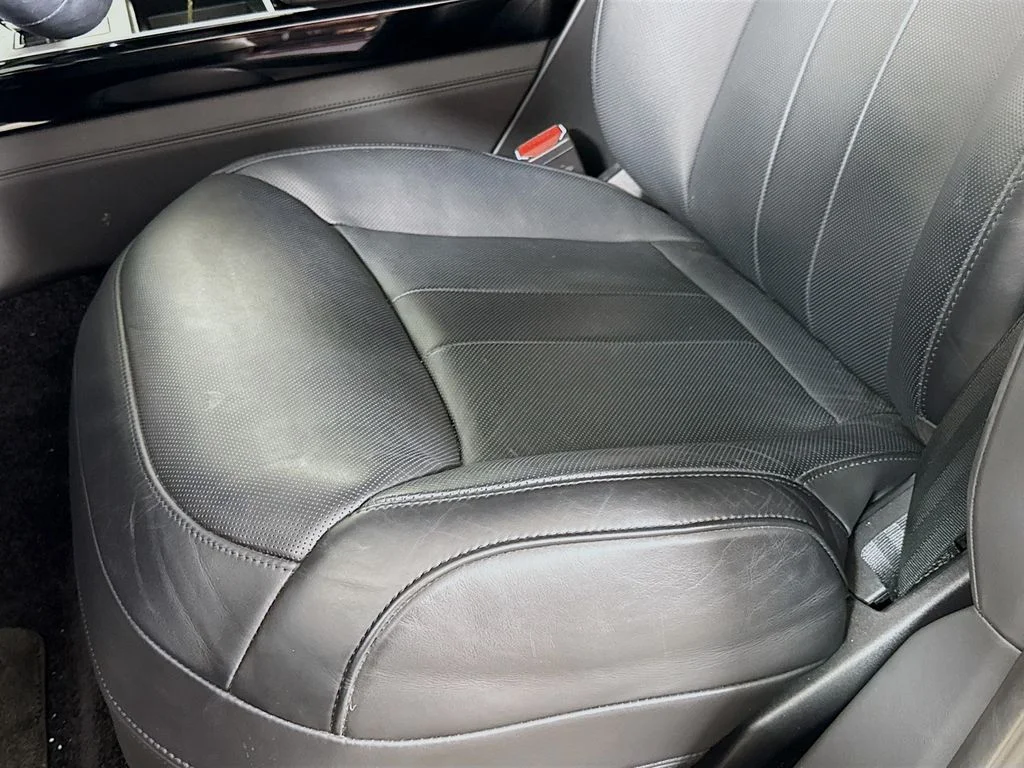 Certified Used 2025 Black Land Rover Autobiography image 22