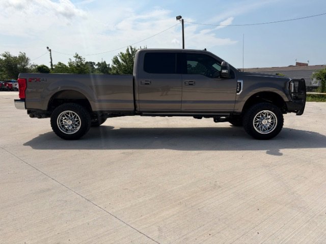 Used 2019 Gray Ford LARIAT image 6