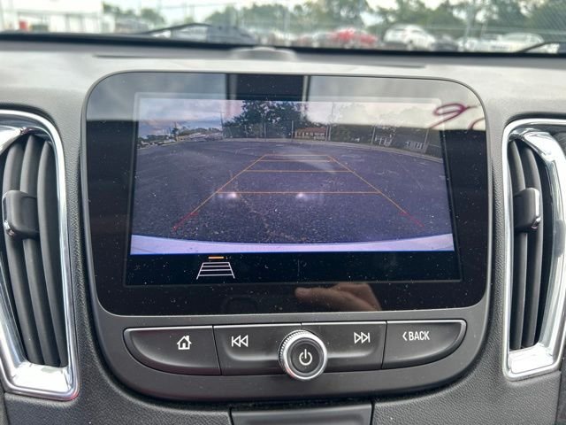 Used 2019 White Chevrolet LT image 11