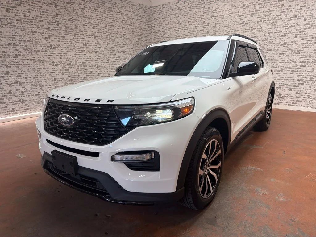 Used 2023 Oxford White Ford ST-Line image 3