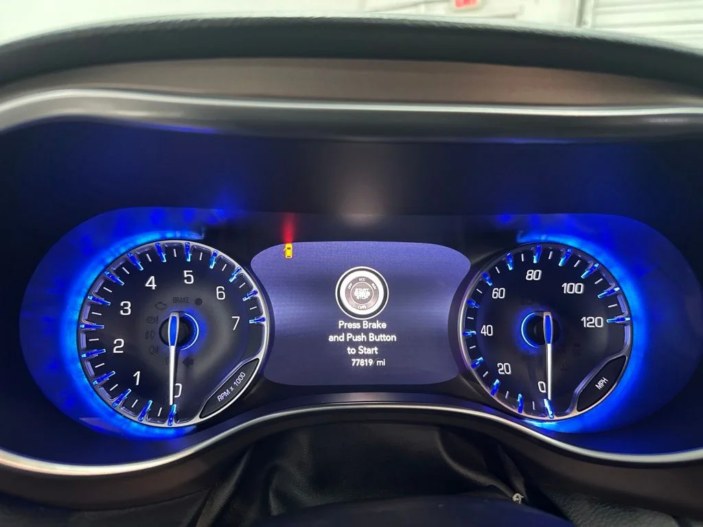 Used 2018 Gray Chrysler Touring L Plus image 16