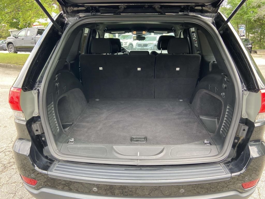 Used 2017 Black Jeep Laredo image 8