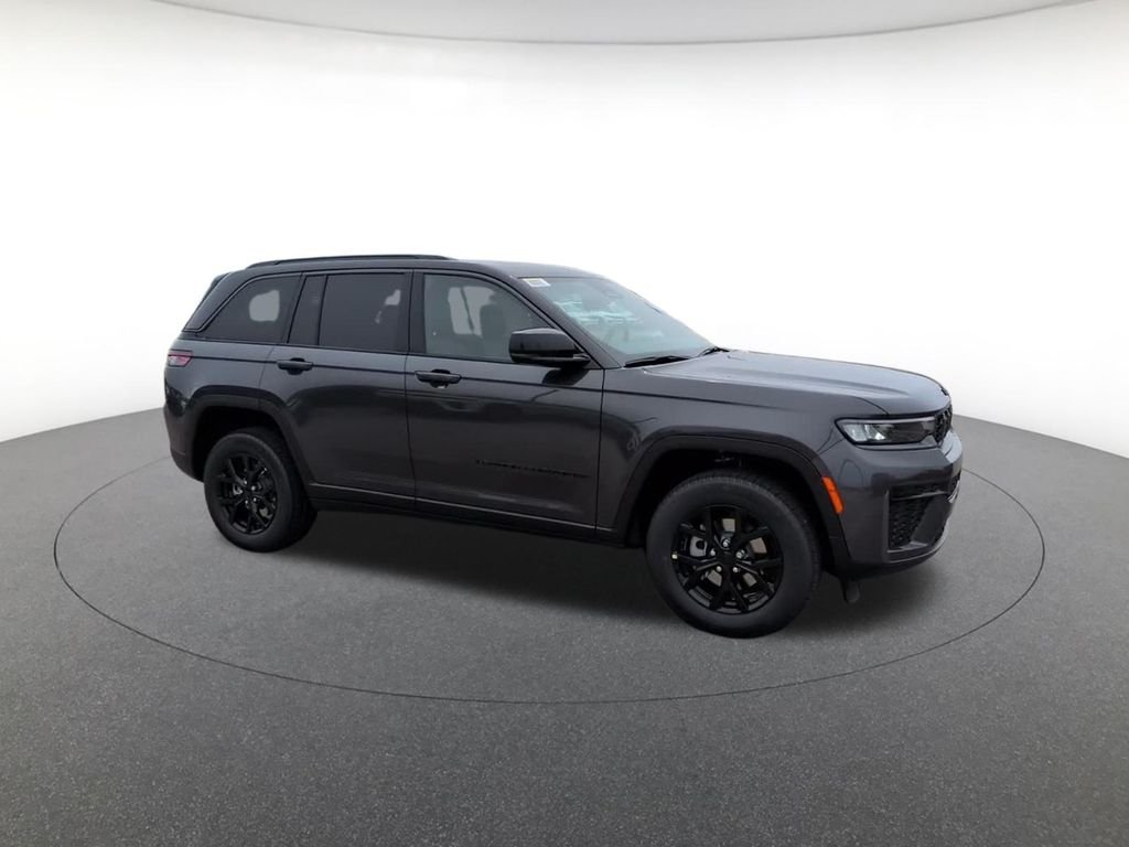 New 2026 Baltic Gray Metallic Clearcoat Jeep Laredo image 3