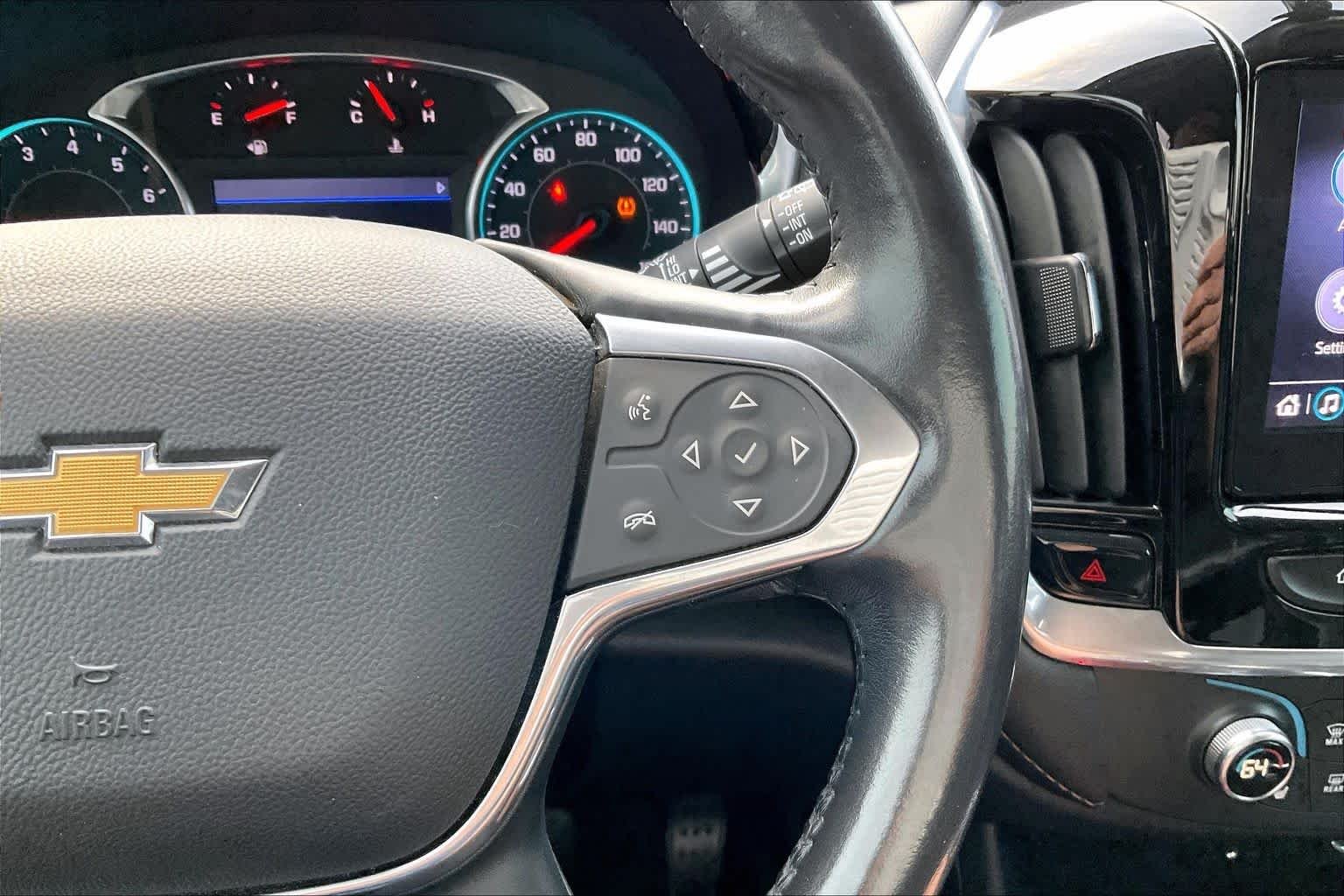 Used 2020 Summit White Chevrolet LT Cloth image 22